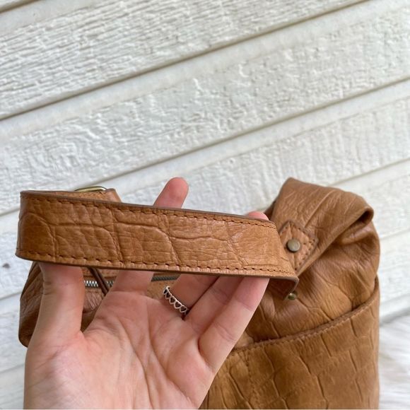 • AMERICAN LEATHER CO. Tan Embossed leather Hobo Shoulder Bag Lenox Hampton - Picture 3 of 11